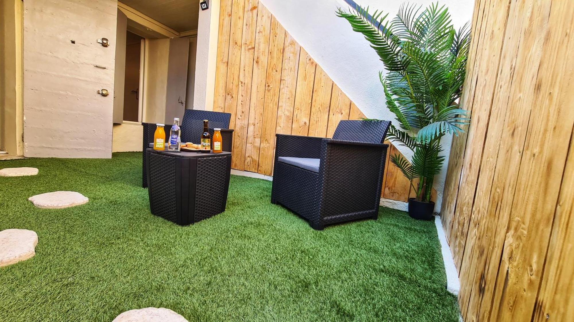 T2 Chambre Miroir Jardin Et Parking Prive Marsilia Exterior foto
